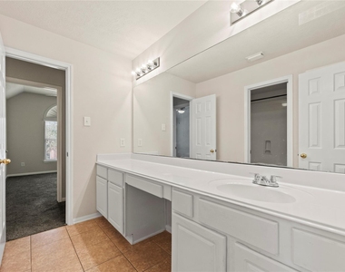 6411 Briar Moss Lane - Photo Thumbnail 10