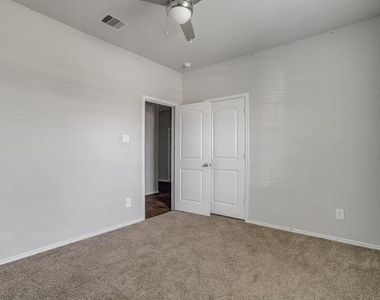 20509 Vaughn Forest Court - Photo Thumbnail 11