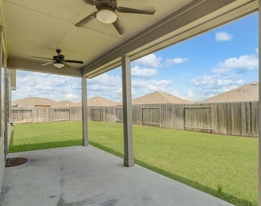 20509 Vaughn Forest Court - Photo Thumbnail 14