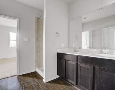 20509 Vaughn Forest Court - Photo Thumbnail 10