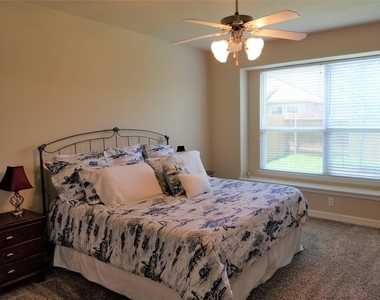 2566 Riverway Drive - Photo Thumbnail 9