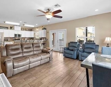 806 Kipp Avenue - Photo Thumbnail 6