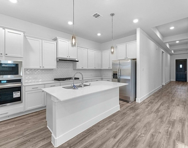817 Bahia Bay Dr - Photo Thumbnail 17