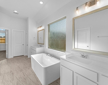 817 Bahia Bay Dr - Photo Thumbnail 12