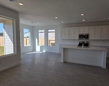 1743 Magnolia Jade Court - Photo Thumbnail 17