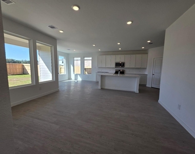 1743 Magnolia Jade Court - Photo Thumbnail 6