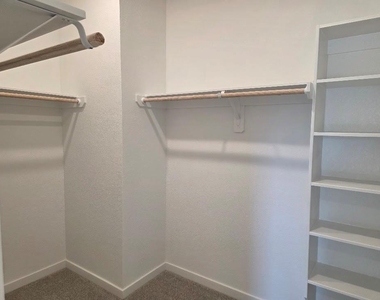 1743 Magnolia Jade Court - Photo Thumbnail 15