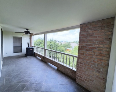 2210 Dorrington Street - Photo Thumbnail 11