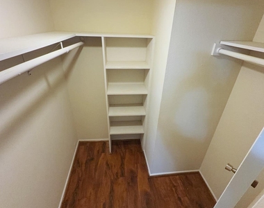 2210 Dorrington Street - Photo Thumbnail 6