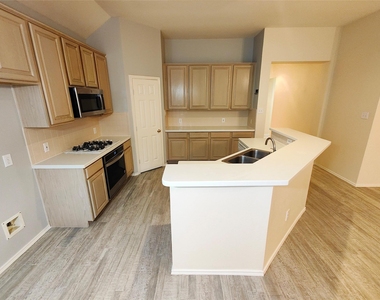 7127 Bristol Ridge Drive - Photo Thumbnail 29