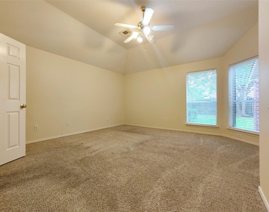 7127 Bristol Ridge Drive - Photo Thumbnail 9