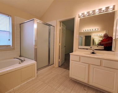 7127 Bristol Ridge Drive - Photo Thumbnail 17
