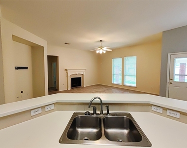 7127 Bristol Ridge Drive - Photo Thumbnail 33
