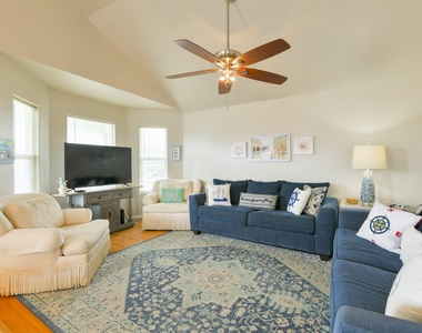 4131 Jackson Drive - Photo Thumbnail 17