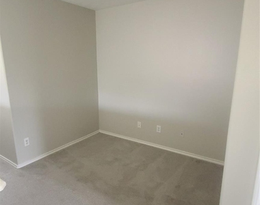 17242 Oakwood Chase Drive - Photo Thumbnail 9