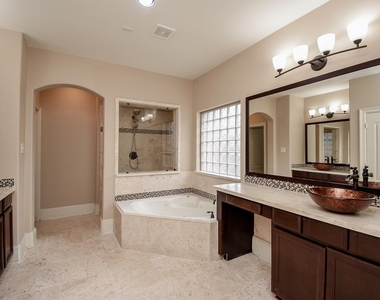 6034 Gracys Landing Lane - Photo Thumbnail 23
