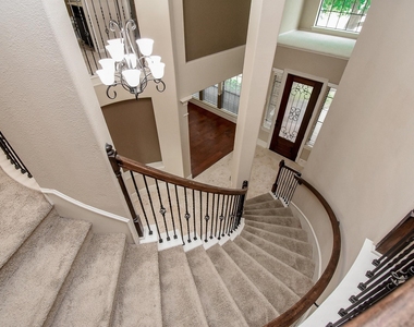 6034 Gracys Landing Lane - Photo Thumbnail 33