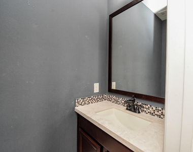 6034 Gracys Landing Lane - Photo Thumbnail 40