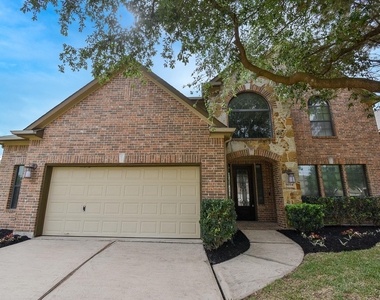 6034 Gracys Landing Lane - Photo Thumbnail 2