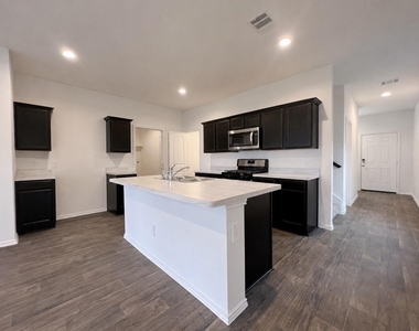 14918 Cypress Hollow Drive - Photo Thumbnail 5