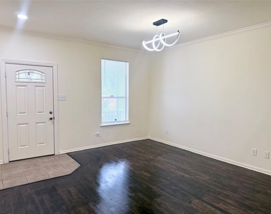 6530 Signal Point Lane - Photo Thumbnail 3
