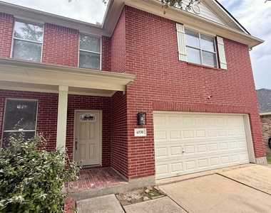 6530 Signal Point Lane - Photo Thumbnail 1