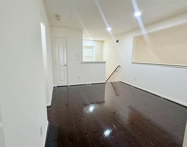 6530 Signal Point Lane - Photo Thumbnail 26
