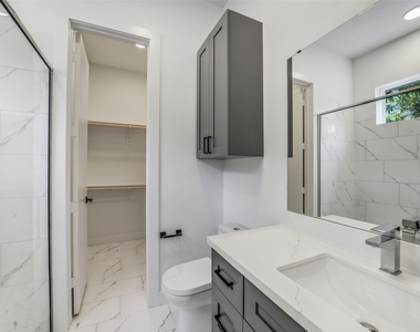 225 Willard Street - Photo Thumbnail 6