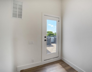 225 Willard Street - Photo Thumbnail 29