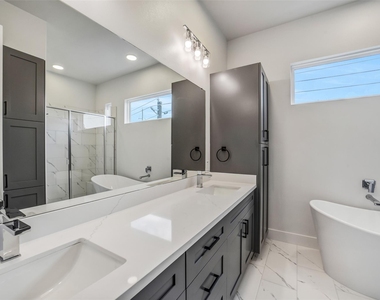 225 Willard Street - Photo Thumbnail 23