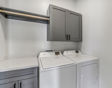 225 Willard Street - Photo Thumbnail 28