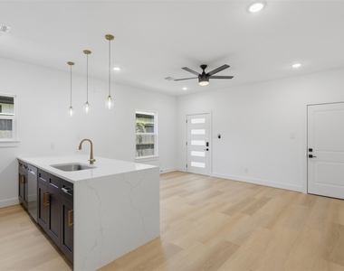 5921 Mountwood Street - Photo Thumbnail 4