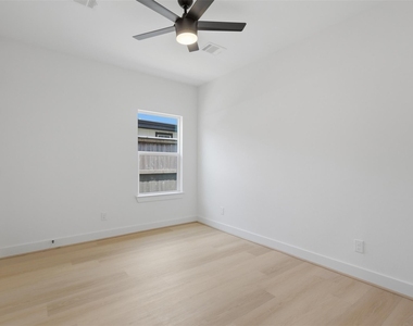 5921 Mountwood Street - Photo Thumbnail 9