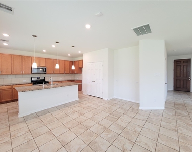 14108 Wedgewood Lakes Court - Photo Thumbnail 9