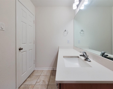 14108 Wedgewood Lakes Court - Photo Thumbnail 20