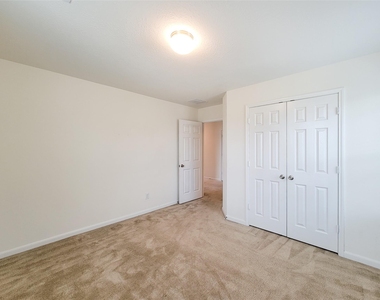 14108 Wedgewood Lakes Court - Photo Thumbnail 18