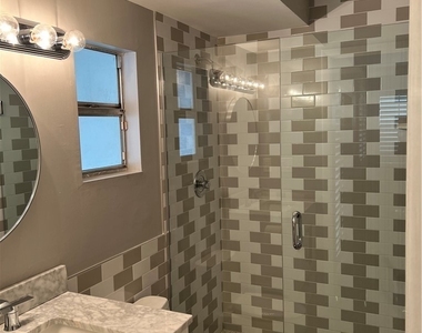 632 98th Avenue N - Photo Thumbnail 6