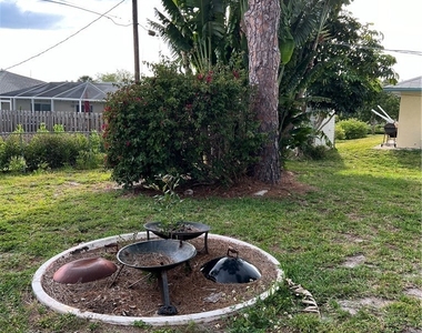 632 98th Avenue N - Photo Thumbnail 10