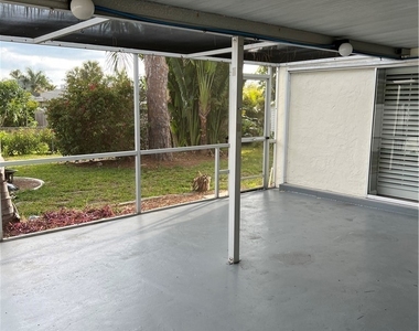 632 98th Avenue N - Photo Thumbnail 11
