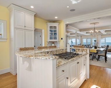 1138 Ocean - Photo Thumbnail 14