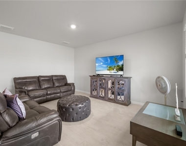 2621 Table Coral Trail - Photo Thumbnail 12