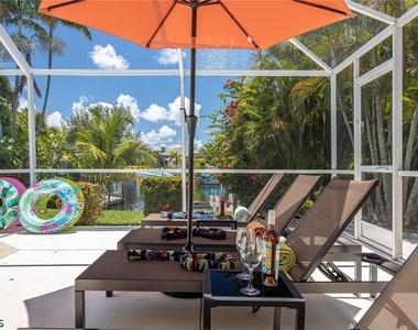 4123 Sw 26th Place - Photo Thumbnail 4