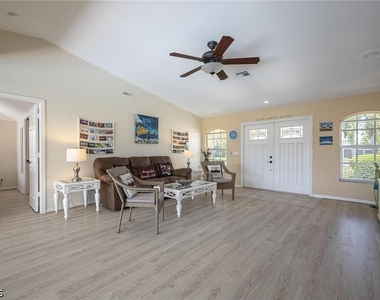 4123 Sw 26th Place - Photo Thumbnail 18