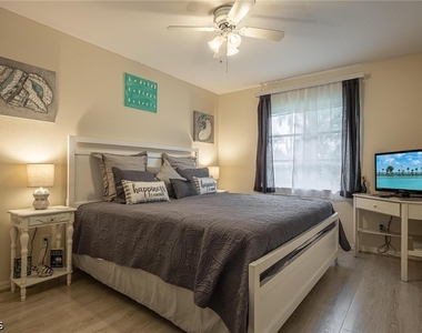 4123 Sw 26th Place - Photo Thumbnail 27