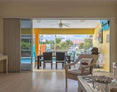 4123 Sw 26th Place - Photo Thumbnail 8