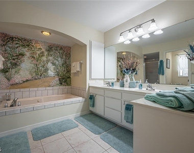4123 Sw 26th Place - Photo Thumbnail 21