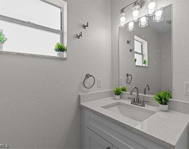 4303 26th Street Sw - Photo Thumbnail 6