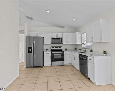 4303 26th Street Sw - Photo Thumbnail 9