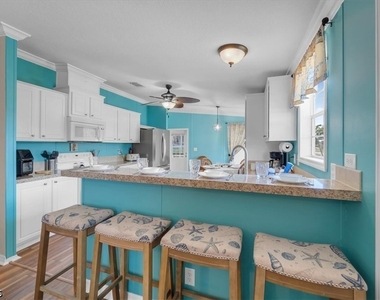 701 Coral Drive - Photo Thumbnail 24