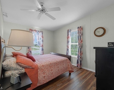 701 Coral Drive - Photo Thumbnail 16